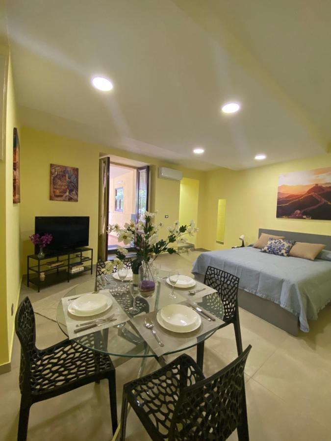 Casa Delle Rose Villa คาตาเนีย ภายนอก รูปภาพ